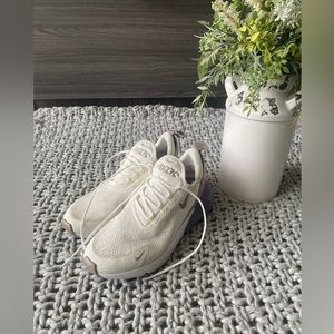 Nike Air Max 270 White Sail Lilac Women Running Shoes Size 9